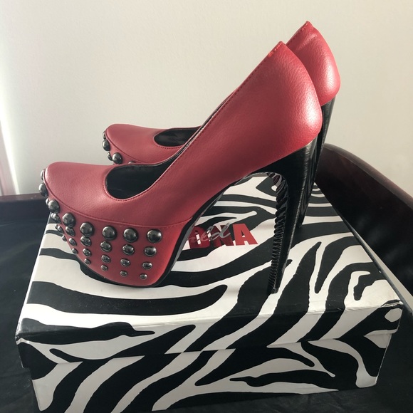 Studded Stilettos - Picture 1 of 8